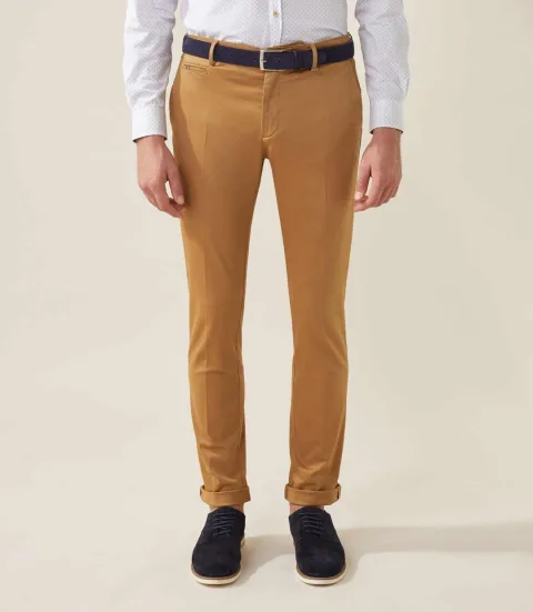 IZAC - Pantalon casual satin camel ''Naccara''