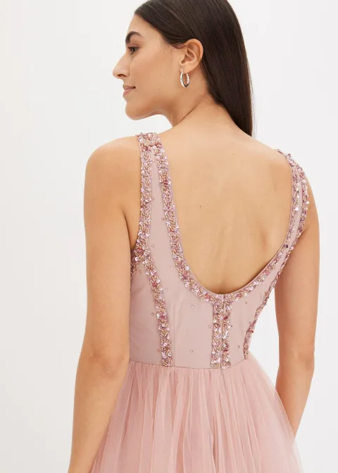 Robe longue en tulle fin avec sequins brodés