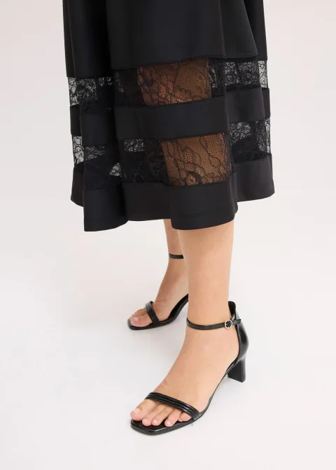 Robe col Bardot avec dentelle