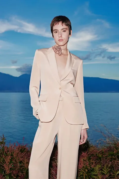 Blazer en soie rose acajou – Élégant et polyvalent
