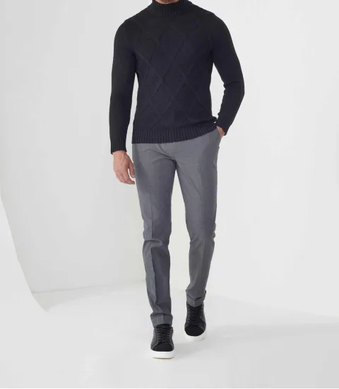 IZAC - Pull col montant laine noir ''Simeo''