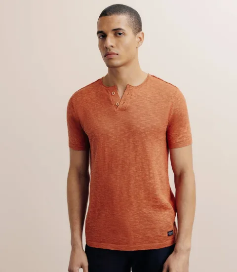 IZAC - T-shirt boutonné orange foncé