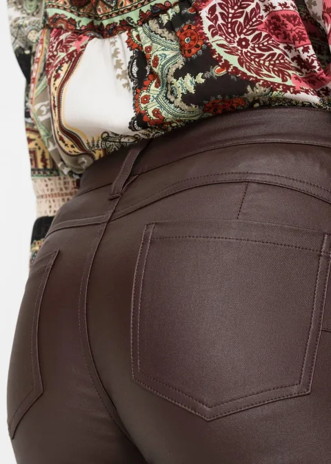 Pantalon extensible en viscose majoritaire