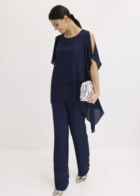 Blouse à pans, look superposé