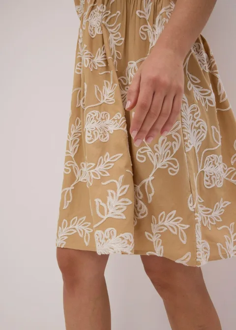 Robe-tunique brodée en viscose fluide