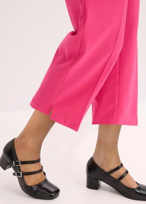 Pantalon 3/4 droit, fendu en bas