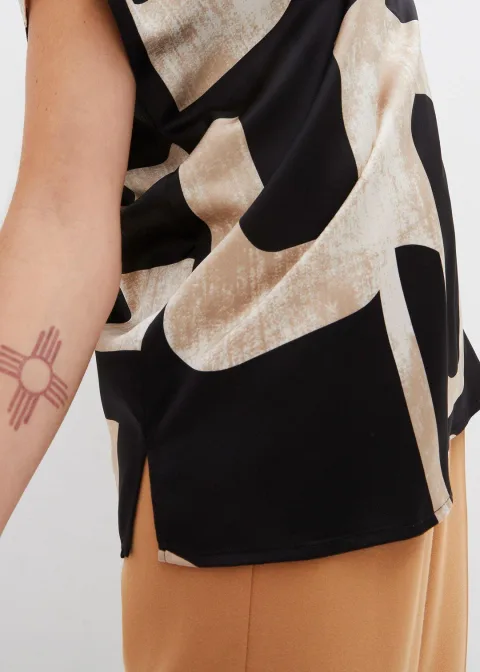 Blouse sans manches en satin