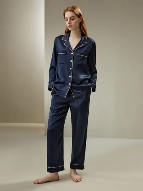 Ensemble Pyjama à Passepoil d'Or en Soie