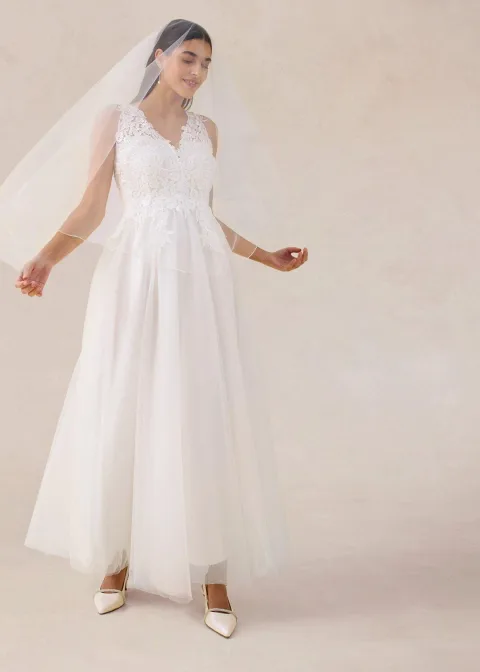 Robe de mariée en tulle et dentelle