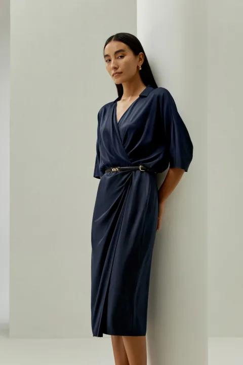 LILYSILK Robe Soie Manche Centrale Col En V Soie De Haute Qualité Mettant En Valeur La Féminité Confortable Brillant Lisse Doux Bleu Marine S