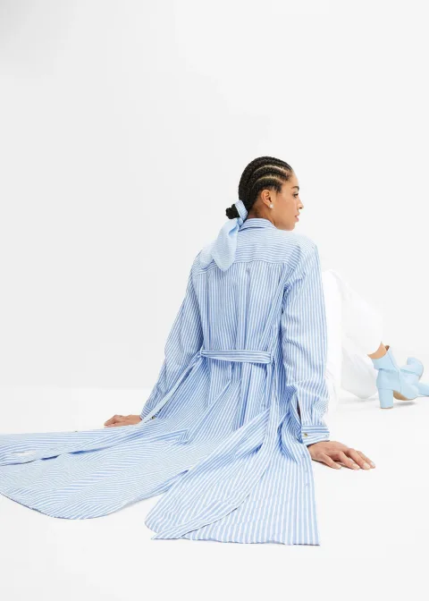 Robe-chemise rayée avec ceinture à nouer
