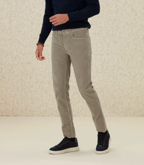 IZAC - Pantalon en velours kaki clair ''Casino''