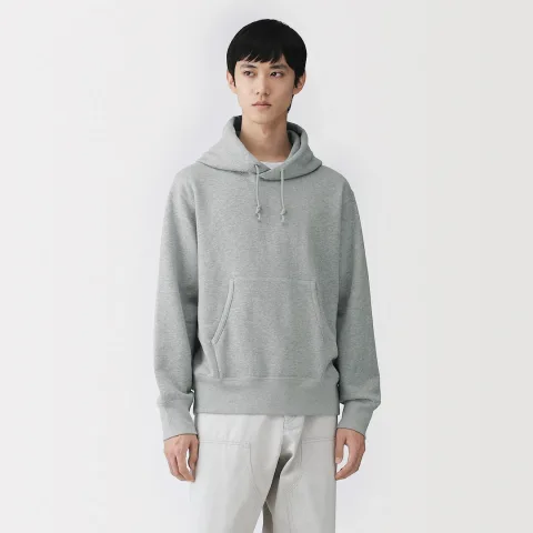Chandail à capuchon en coton traditionnellement tricoté pour homme