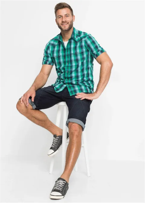 Chemise manches courtes à poches plaquées