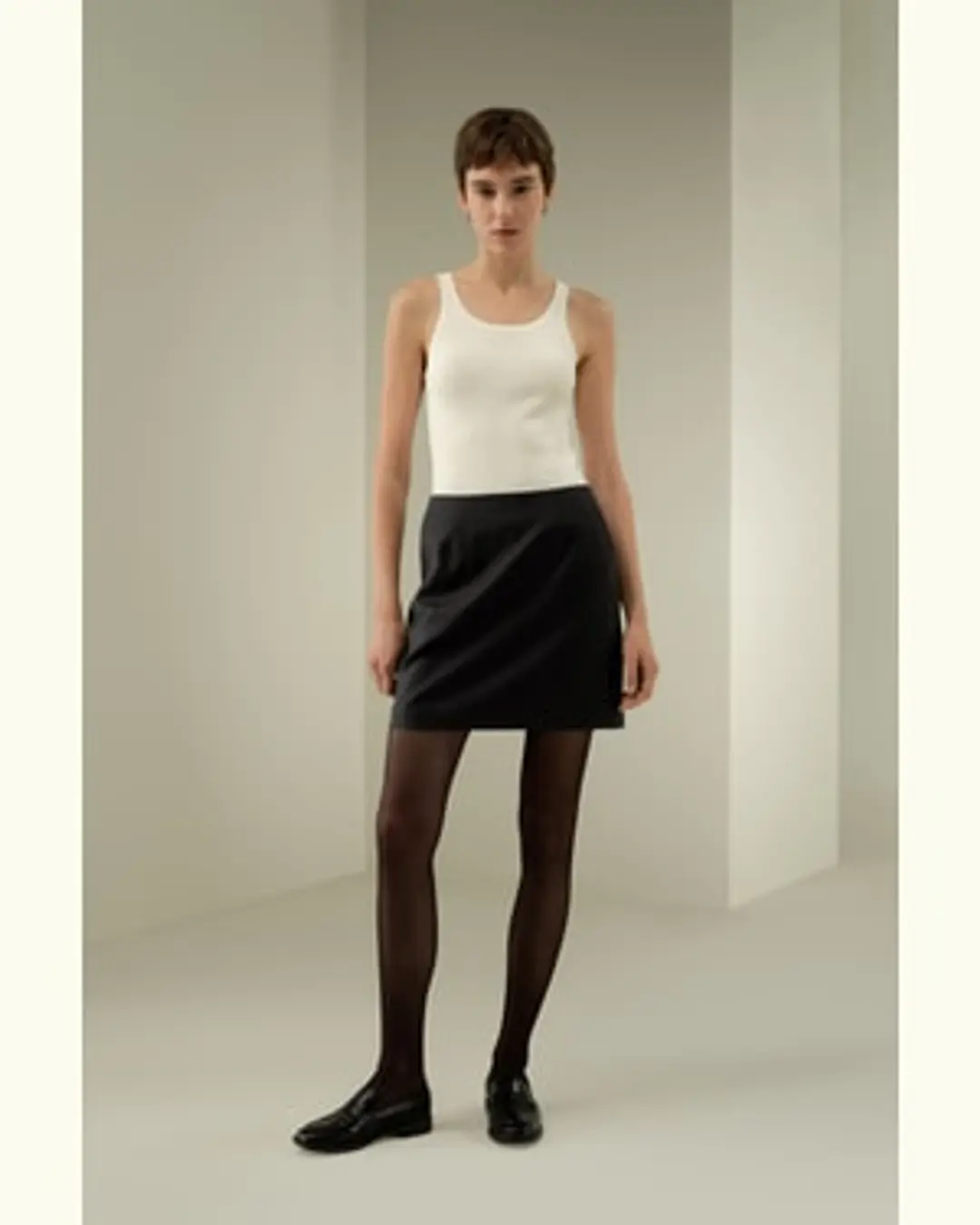 LILYSILK Jupe Courte Pour Femme Jupe Courte Soie-Laine Douceur Contre La Peau Sophistiqué Et Élégant, Modèle Classique Noir 44