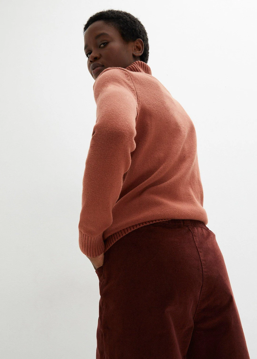 Pantalon large en velours côtelé, taille haute - 3