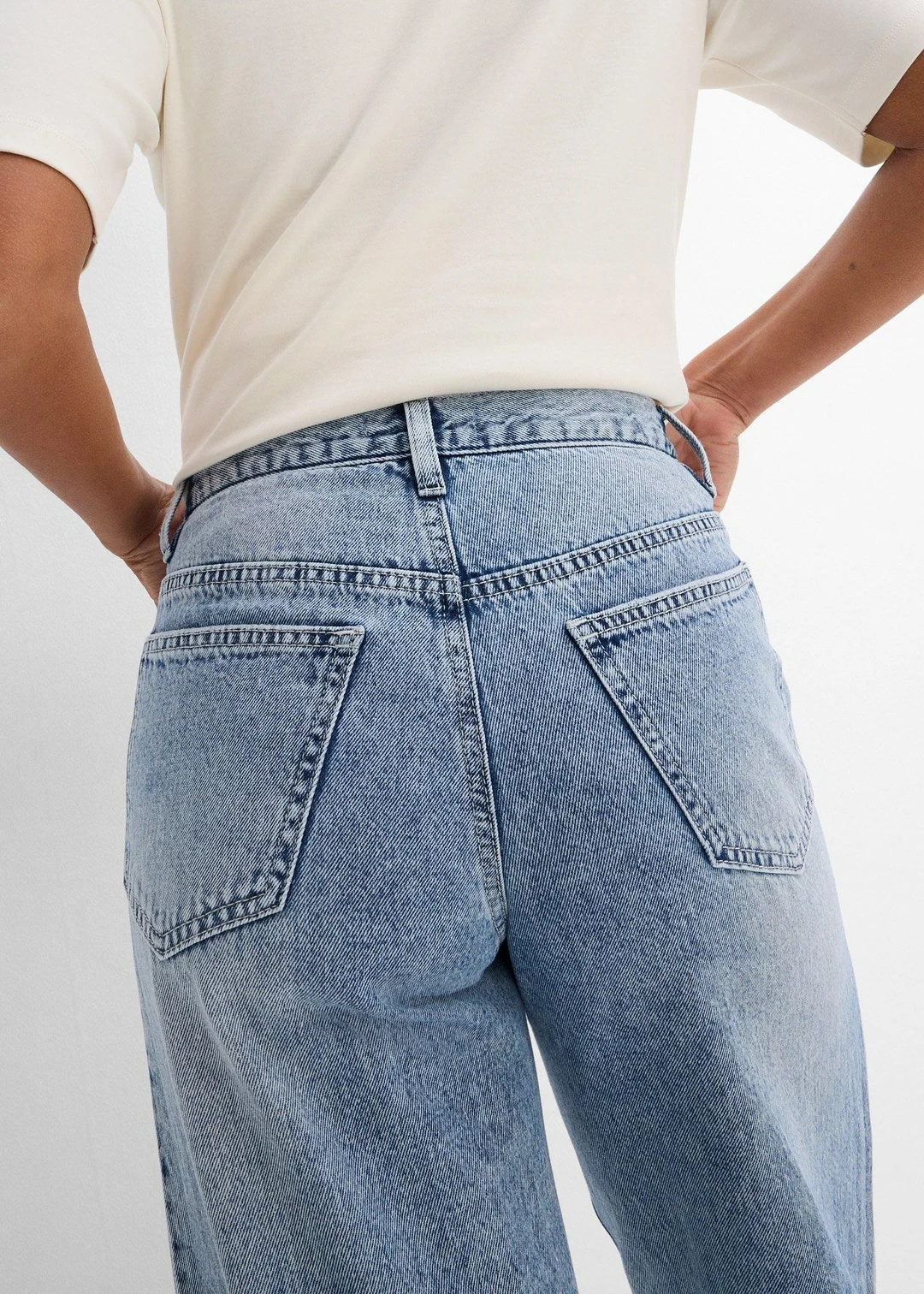 Jean large, taille mi-haute, peu extensible - 3