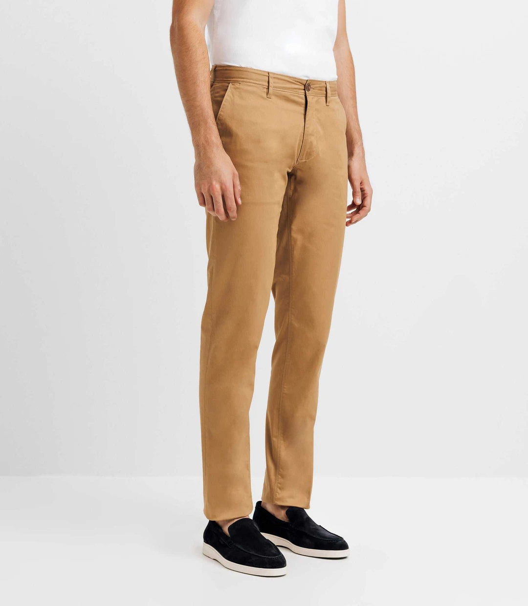 IZAC - Pantalon chino satin camel
