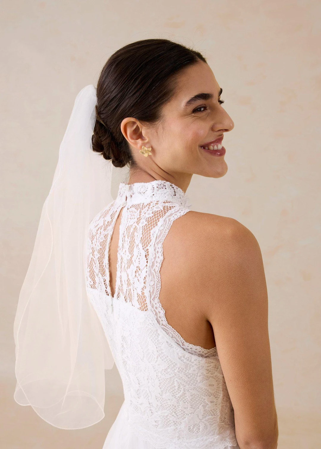 Robe de mariée en tulle et dentelle