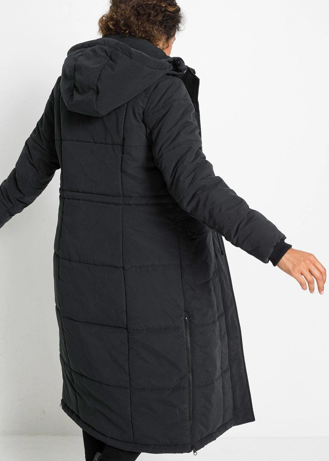 Manteau d’hiver avec fermetures zippées sur les côtés