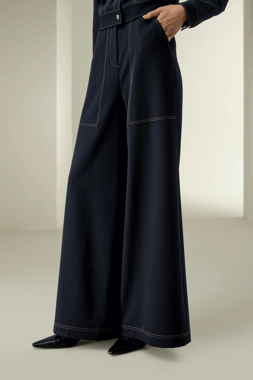 LILYSILK Pantalon Laine Mérinos Femme Plus De Praticité Et De Style 100 % Laine Mérinos Facile À Assortir Coupe Naturelle Bleu Marine 48