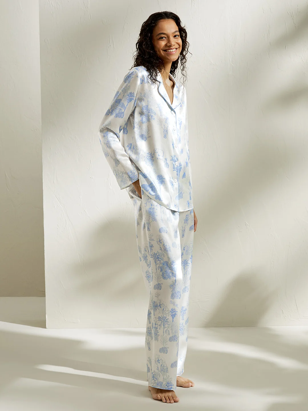 LILYSILK Pyjama Soie Femme Impression La Terra Piping Contrasté, Collection La Terra 100% Soie De Mûrier Respirant Super Léger S