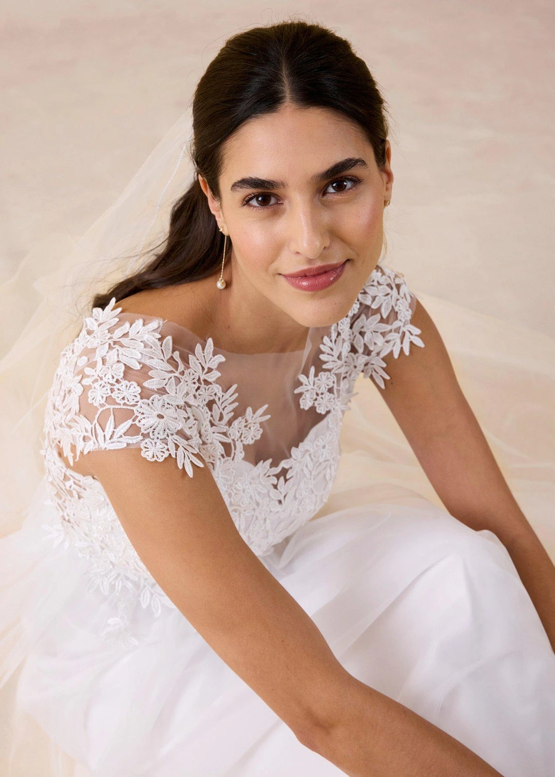 Robe de mariée en tulle délicat et dentelle - 3