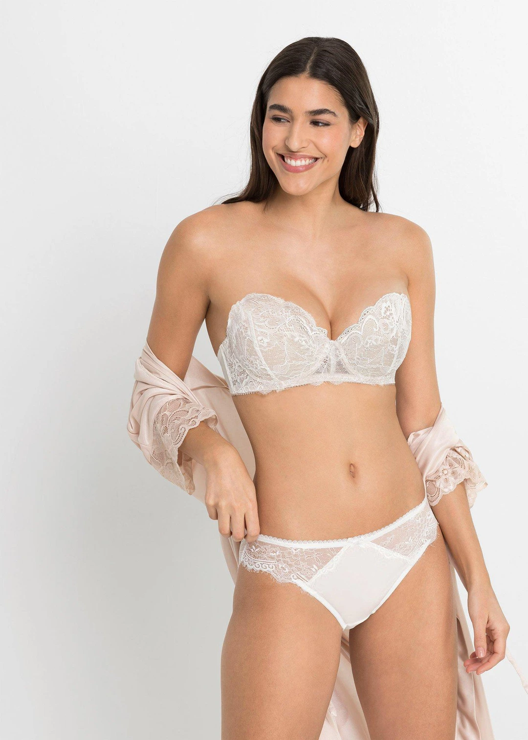 Soutien-gorge balconnet en dentelle délicate