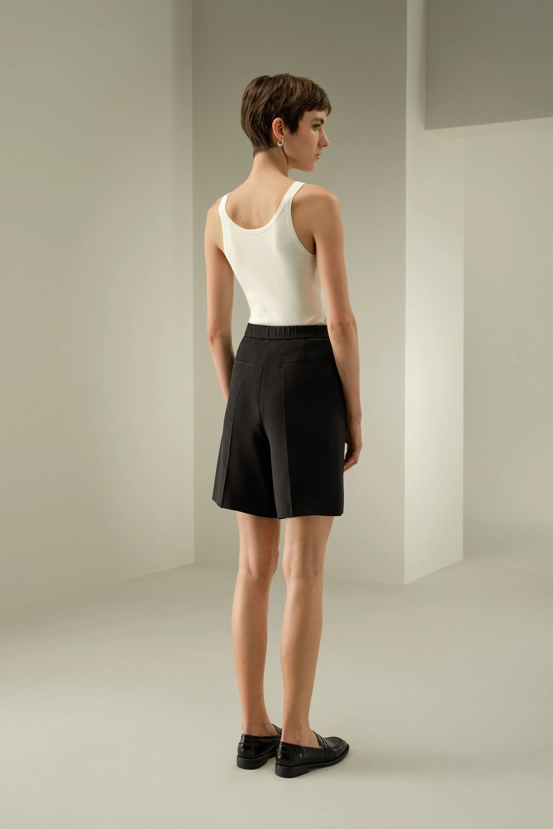 LILYSILK Short En Laine Pour Femme Short Bermuda 30 % Soie, 70 % Laine Mettent En Valeur Votre Taille Parfait Pour Le Travail Et Les Vacances Noir 42