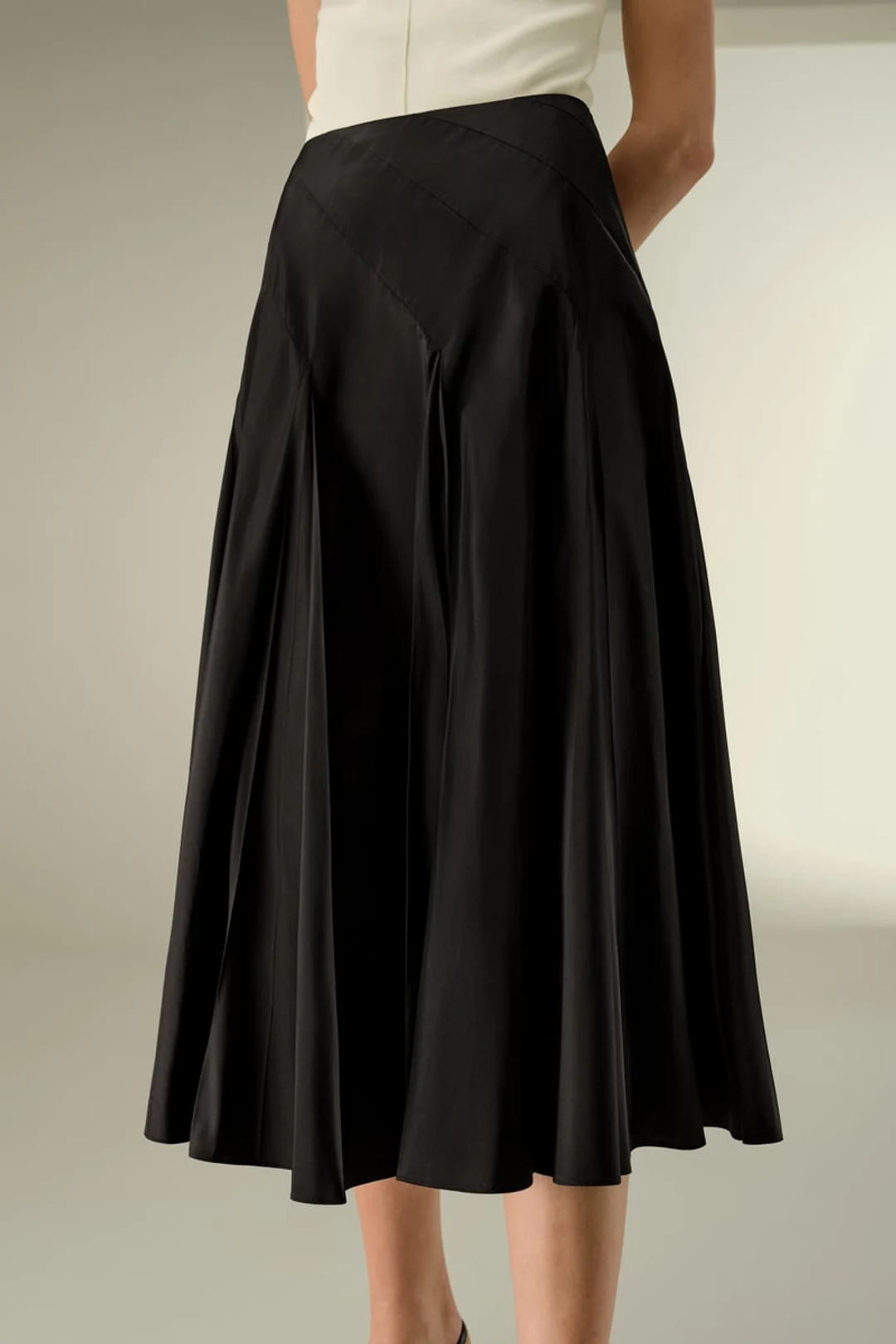 LILYSILK Jupe Cercle Mi-Haute Soie Taffetas Noir T.46 - Élégante et Fluide