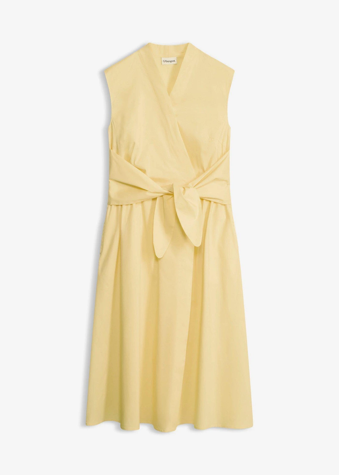 Robe à détail noué