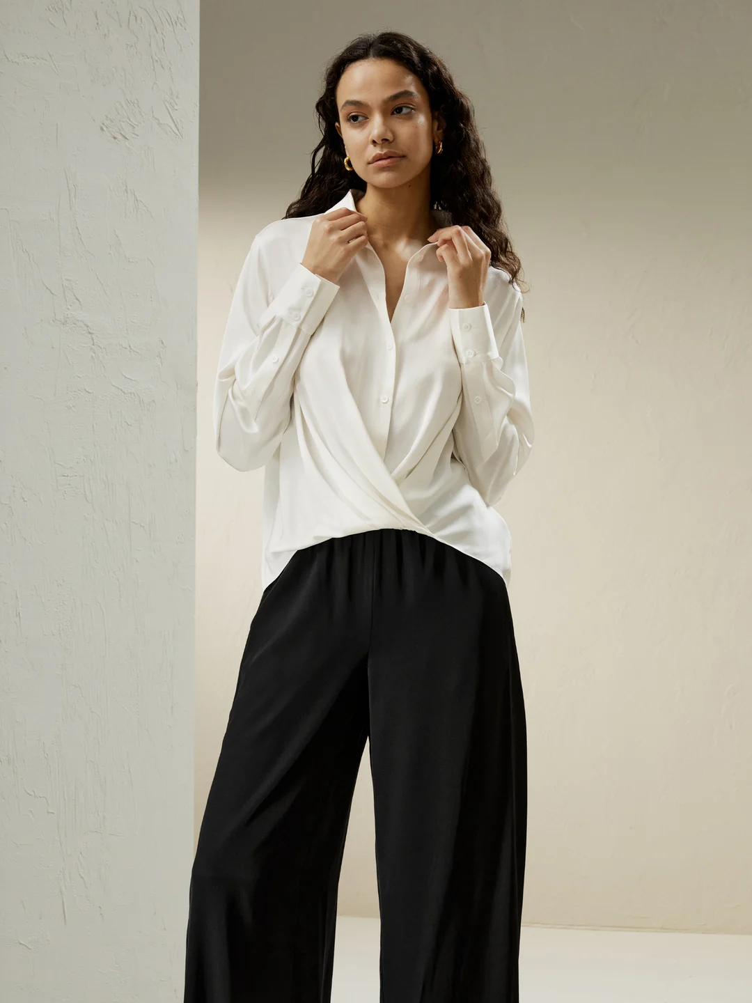 LILYSILK Chemisiers En Soie Femme Blanc Col Montant Classique, Volants À L'Ourlet Coupe Régulière À De Nombreuses Occasions XS