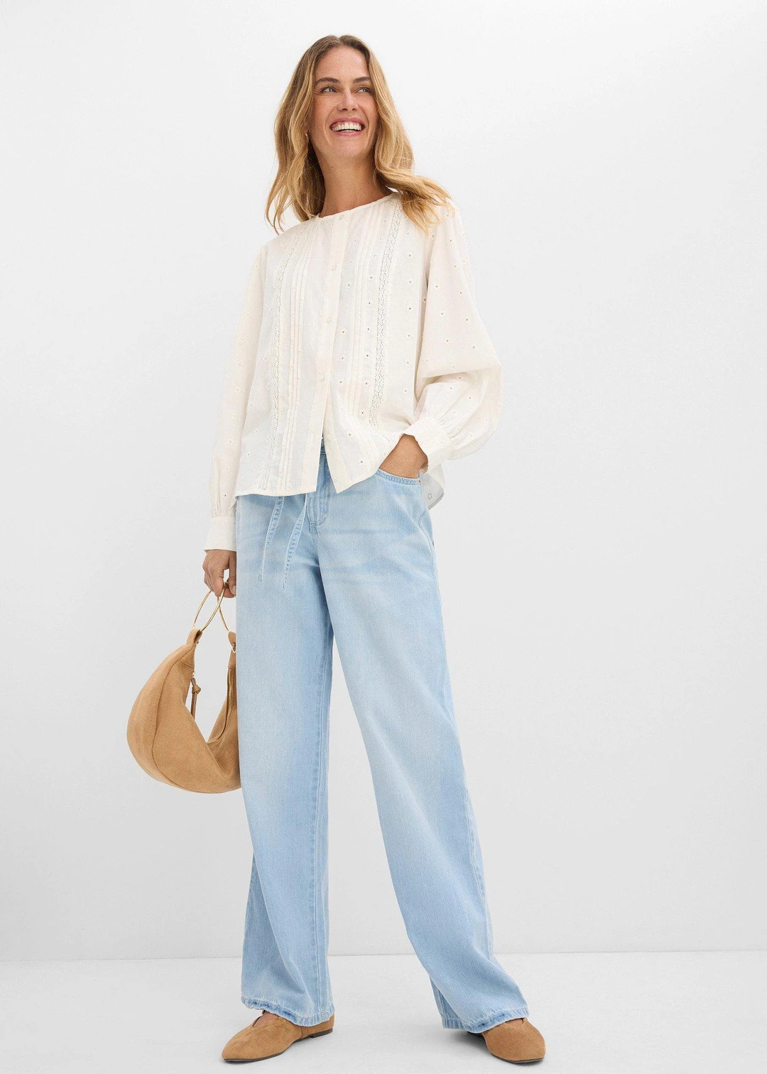 Jean large taille mi-haute avec ceinture