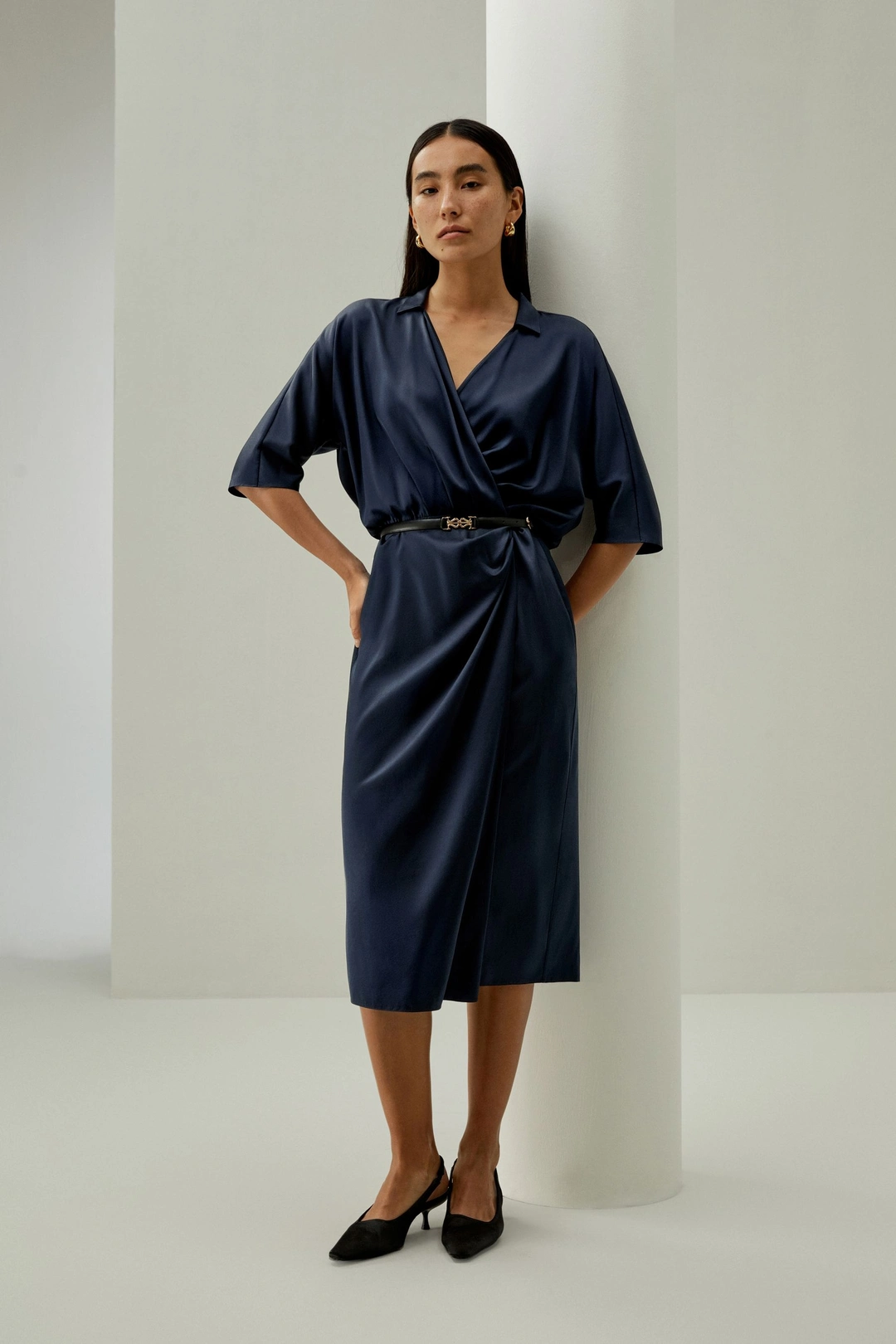 LILYSILK Robe Soie Manche Centrale Col En V Soie De Haute Qualité Mettant En Valeur La Féminité Confortable Brillant Lisse Doux Bleu Marine S