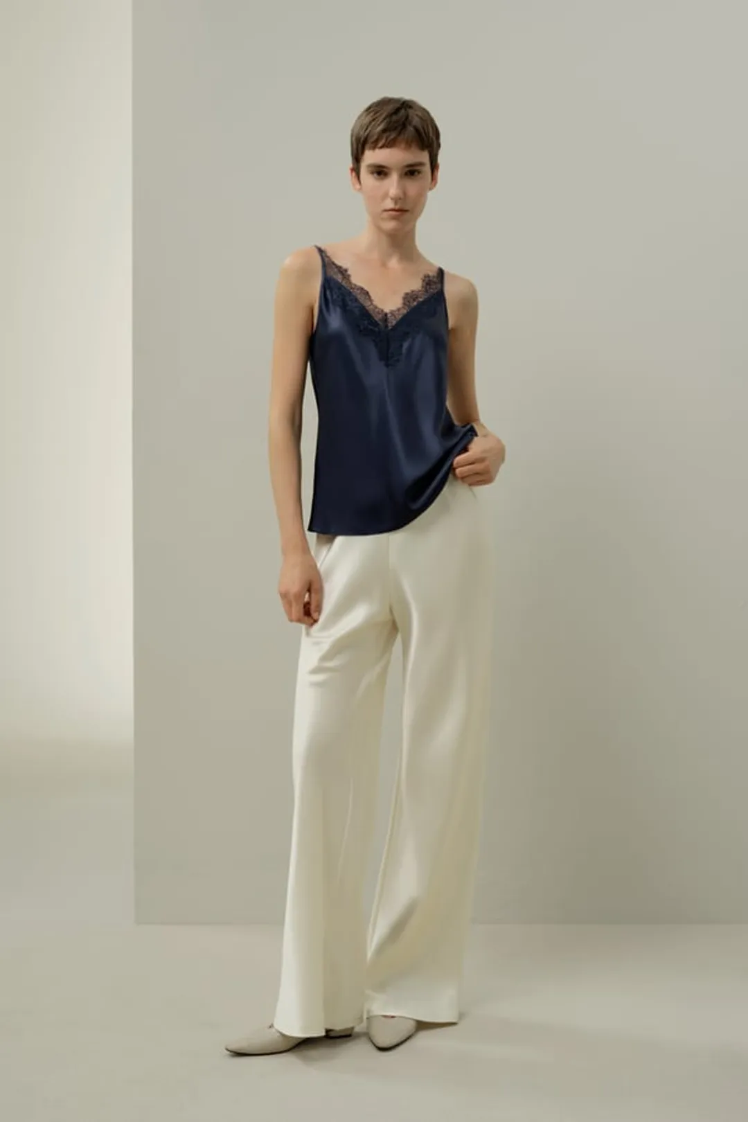 LILYSILK Caraco en Soie de Mûrier et Dentelle pour Femme | Top Élégant Noir XS