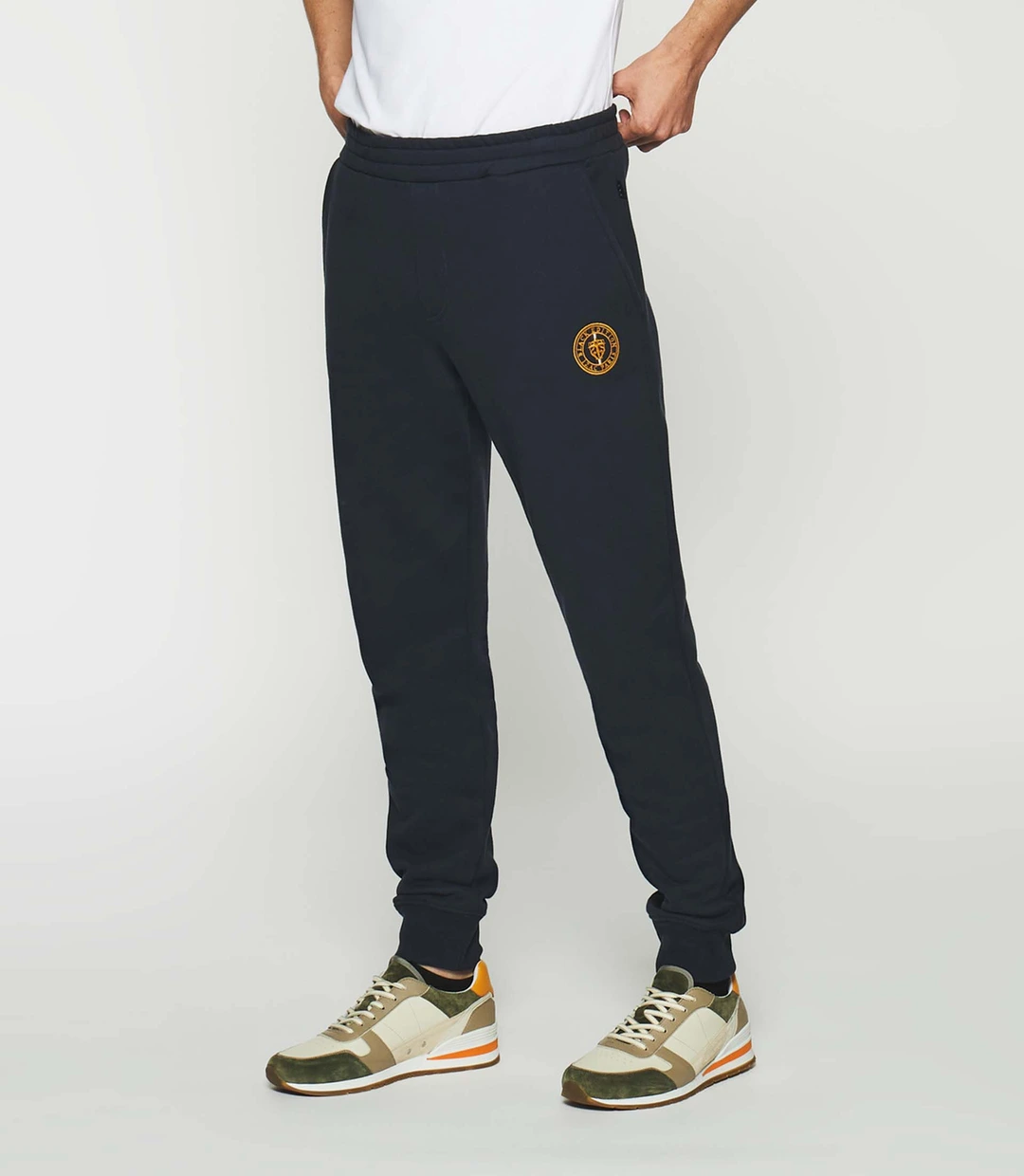 IZAC - Jogging avec broderie marine SWPETER