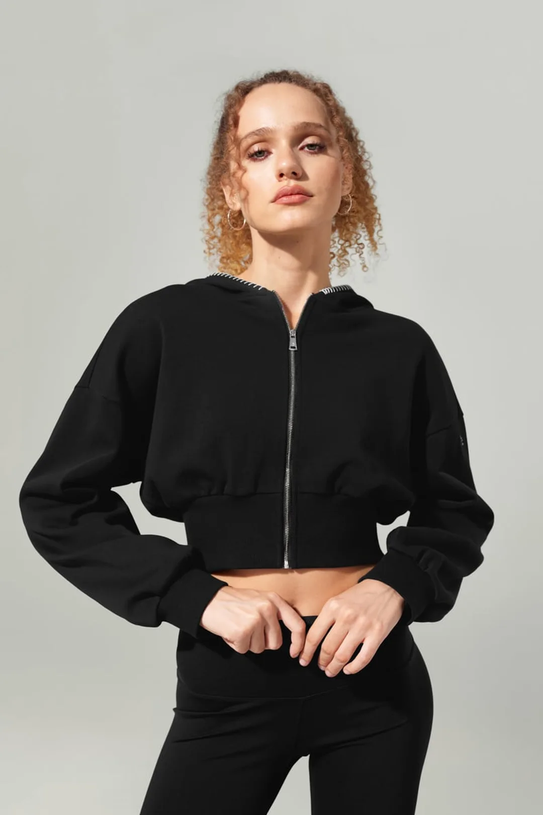LILYSILK Sweat à Capuche Seamflow Drift Gris Chiné S - Doux, Respirant et Confortable en Soie Mélangée, Coupe Courte