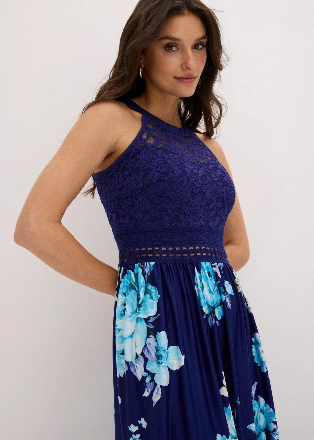 Robe longue à imprimé floral et dentelle