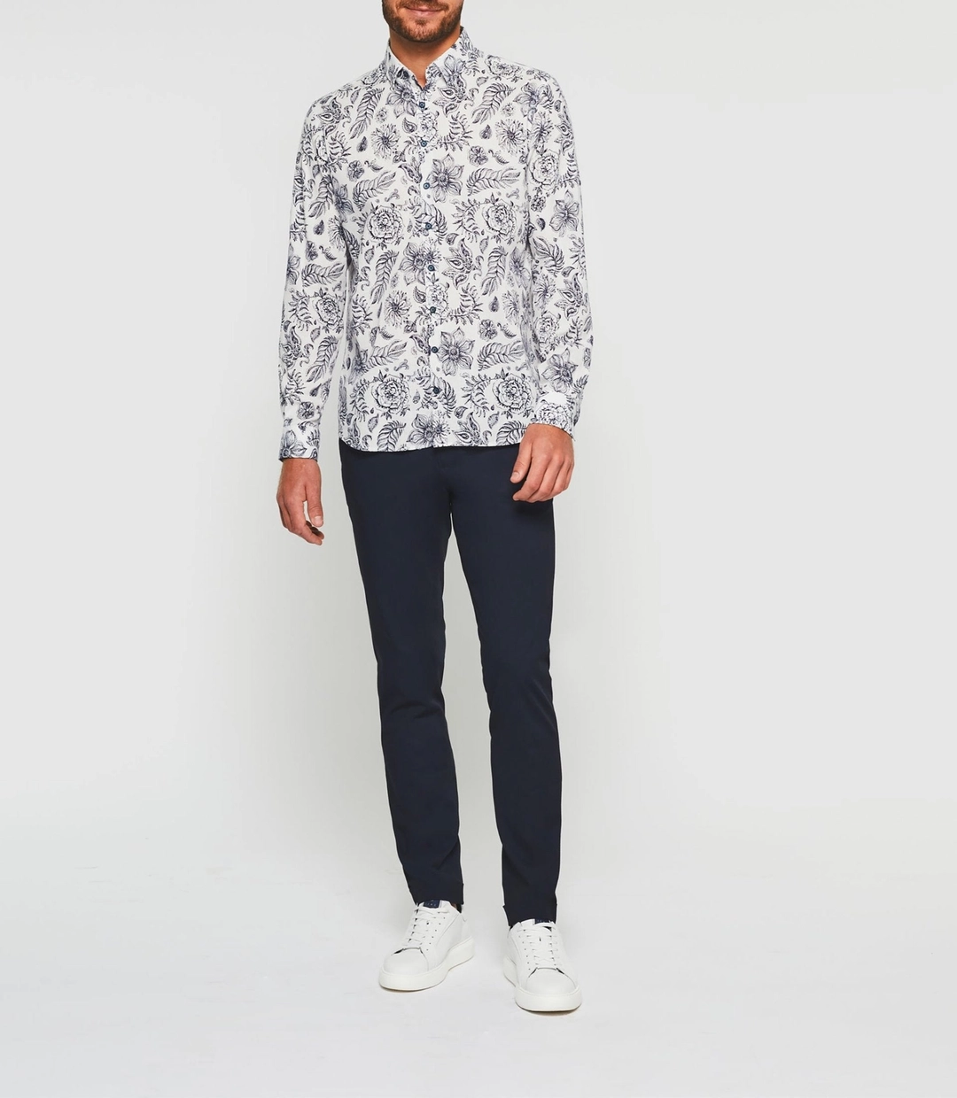 IZAC - Chemise casual blanche et marine KINOUOUT