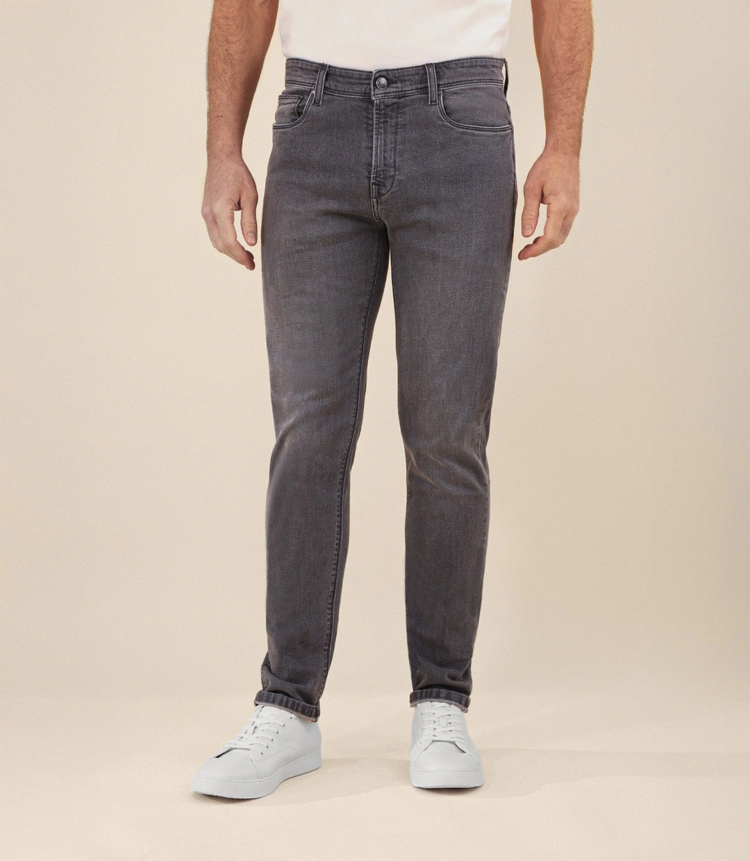 IZAC - Jean 5 poches ''jog'' coupe slim gris