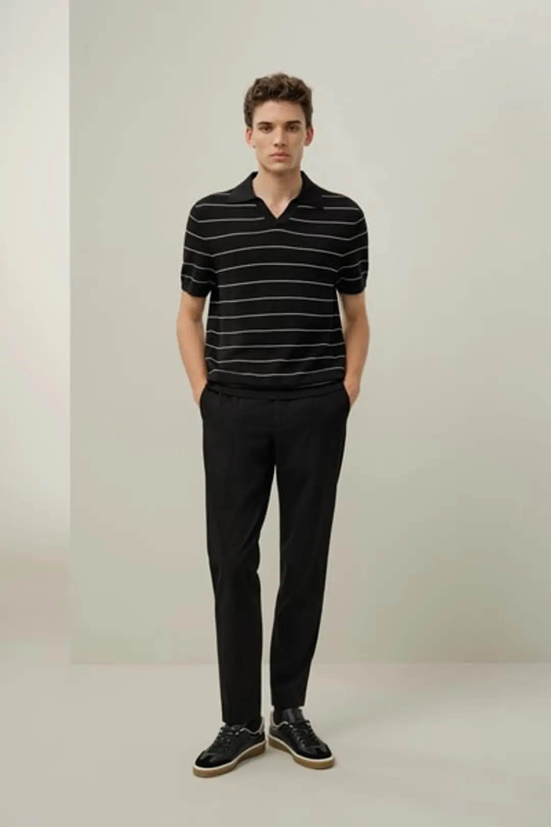 Polo de Luxe Soie-Coton Rayé Col V | Confort Respirant