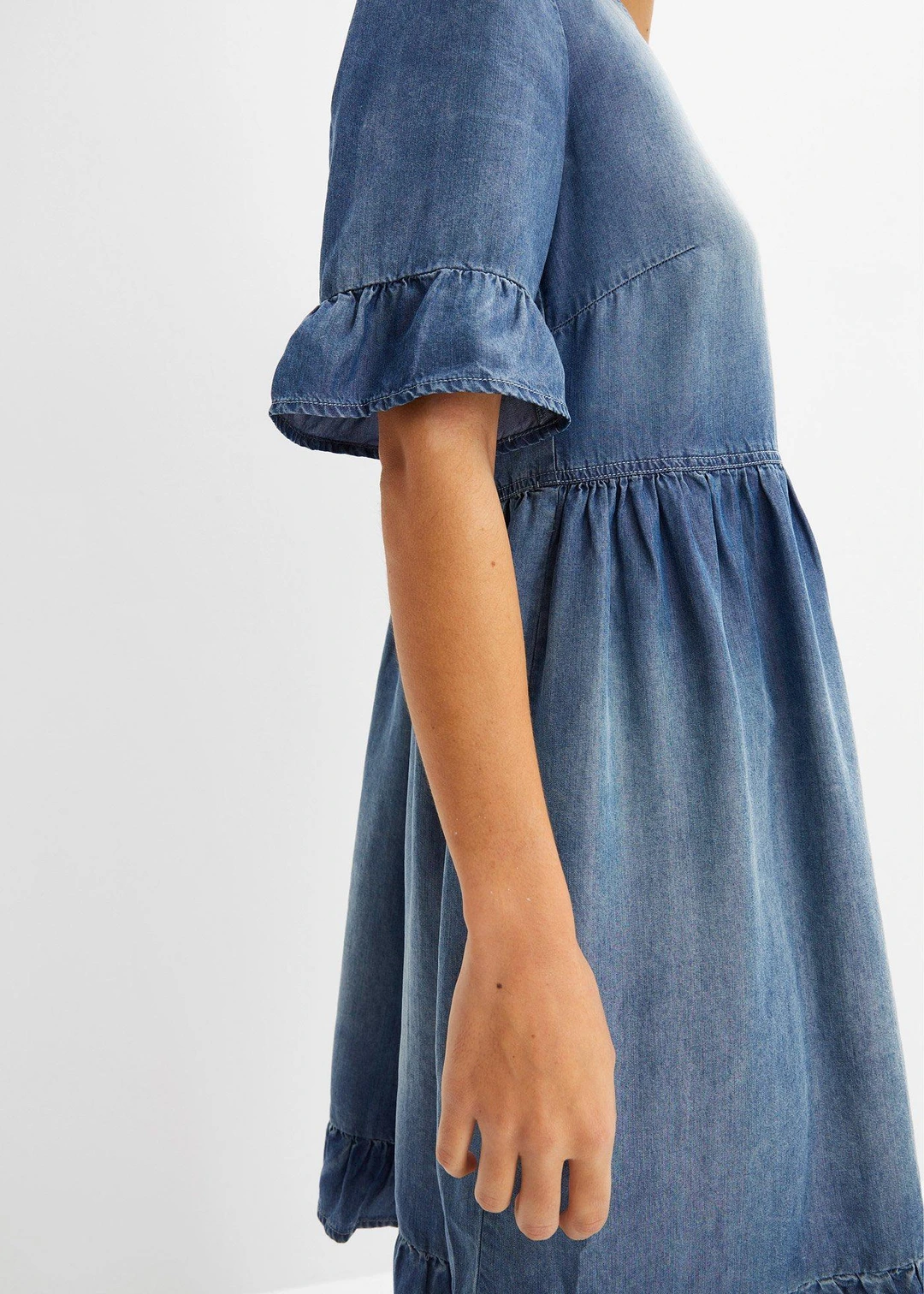 Robe en jean avec volants