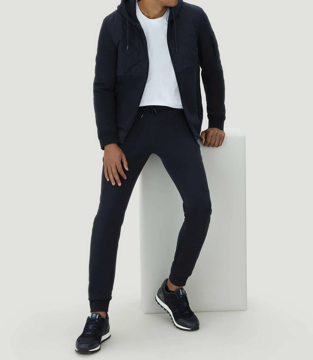 IZAC - Sweat à capuche marine ''SWlisio''