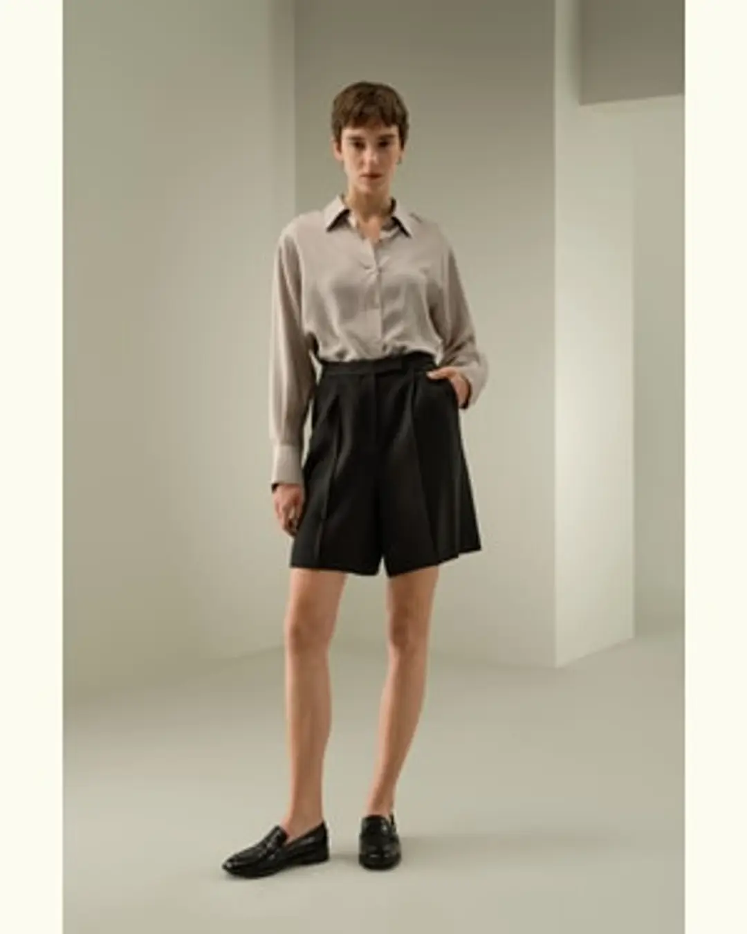 LILYSILK Short En Laine Pour Femme Short Bermuda 30 % Soie, 70 % Laine Mettent En Valeur Votre Taille Parfait Pour Le Travail Et Les Vacances Noir 42