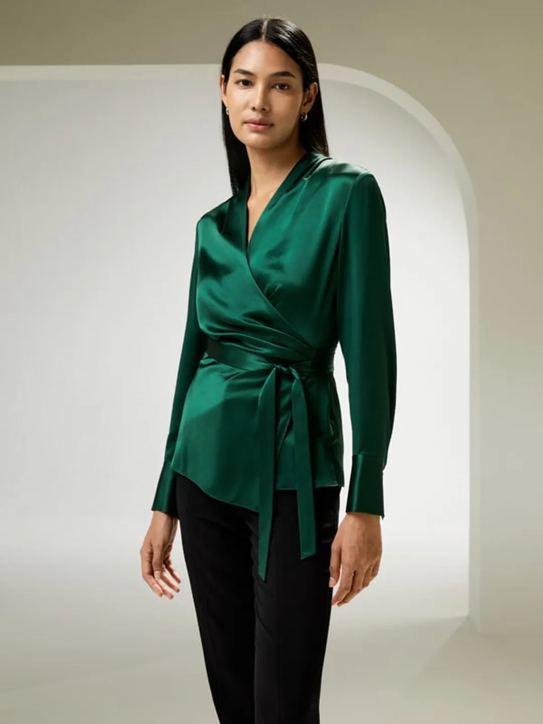LILYSILK Blouse En Soie Blanc Coupe Ajustée, Effet D'Enveloppement 100% Soie Naturelle Bon Rapport Qualité-Prix, Respectueux De La Peau 38