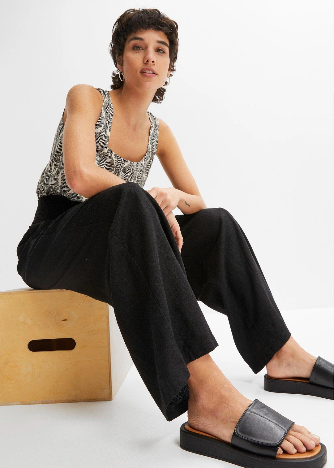 Pantalon large et léger à pinces en lin mélangé - 3