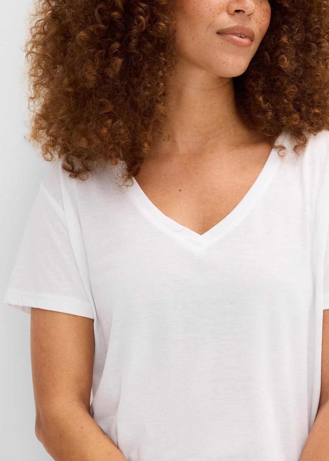 T-shirt long à col en V - 3