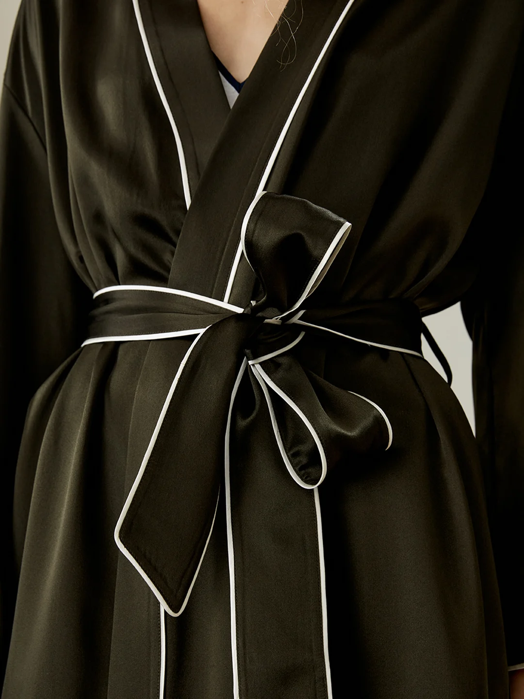 LILYSILK Robe De Chambre Soie Olive Foncée Manches Trois-Quarts 100% Soie Naturelle Sans Produits Chimiques Nocifs L