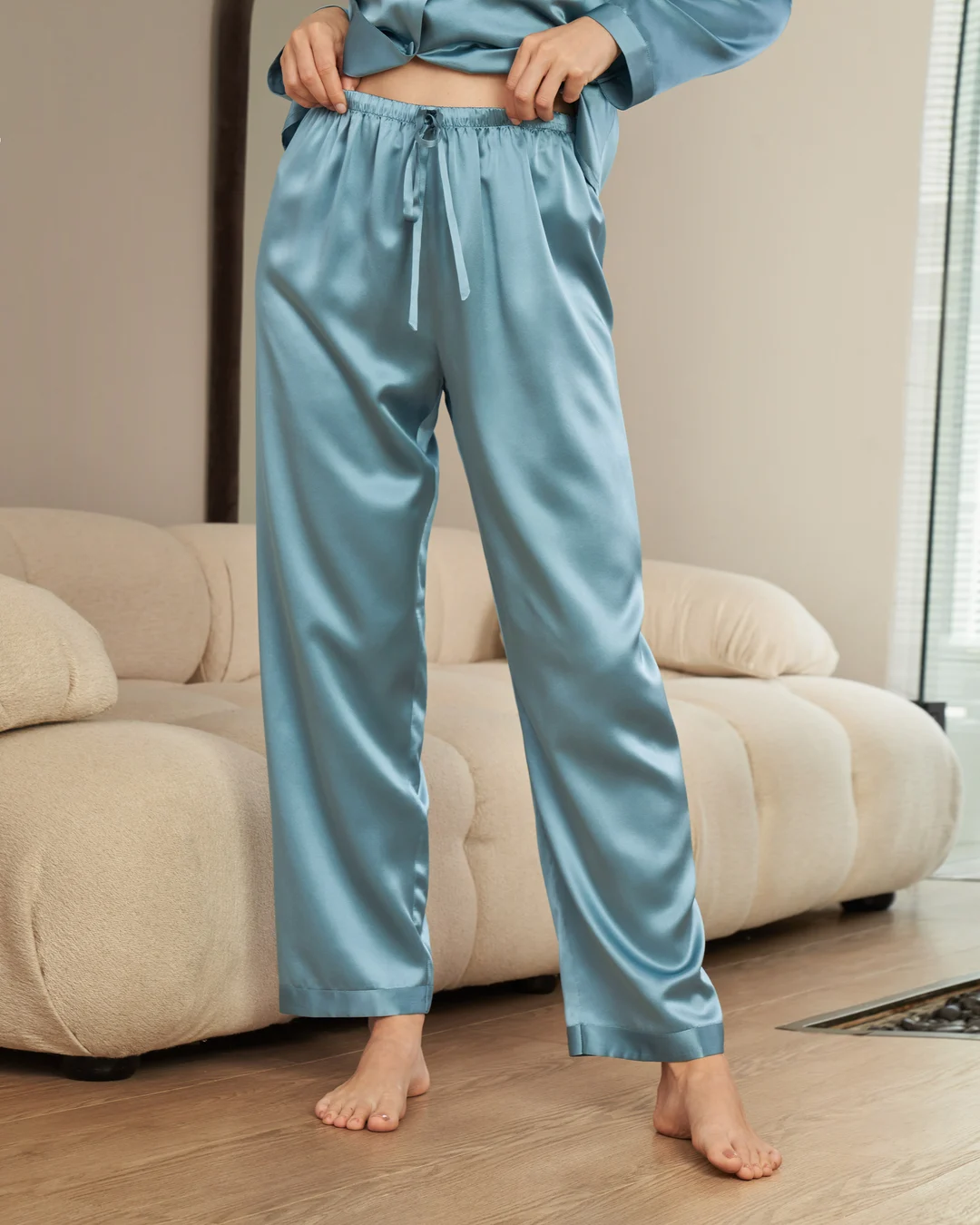 LILYSILK Pyjama Soie Noir Femme Noir Revers Crantés, Boutons Enveloppés De Soie 100% Soie Pure Maintient L'Hydratation Pour Mieux Dormir S