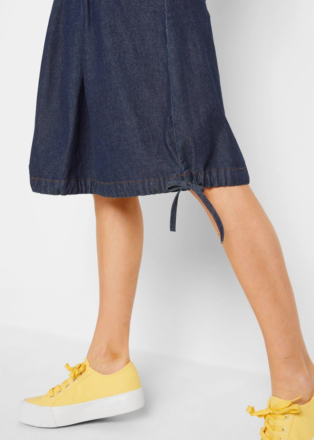 Jupe en jean extensible avec plis religieuse, lien à nouer et taille confortable